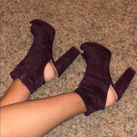 Heels - Picture 3 of 6